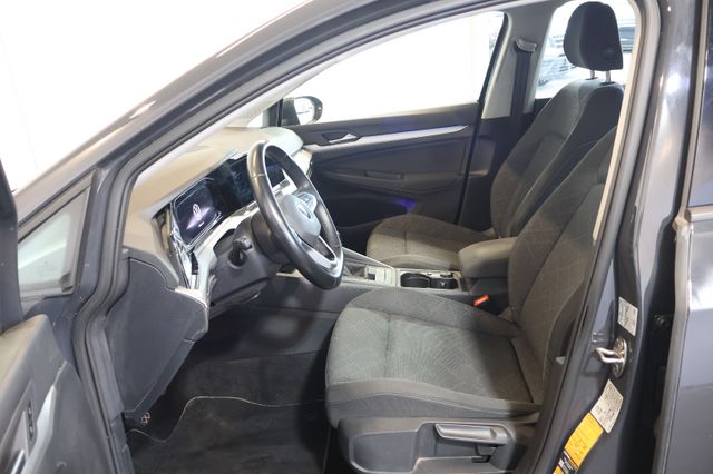 Volkswagen Golf VIII 2.0 TDI Life AID+ACC+CARPLAY+LED+ALU