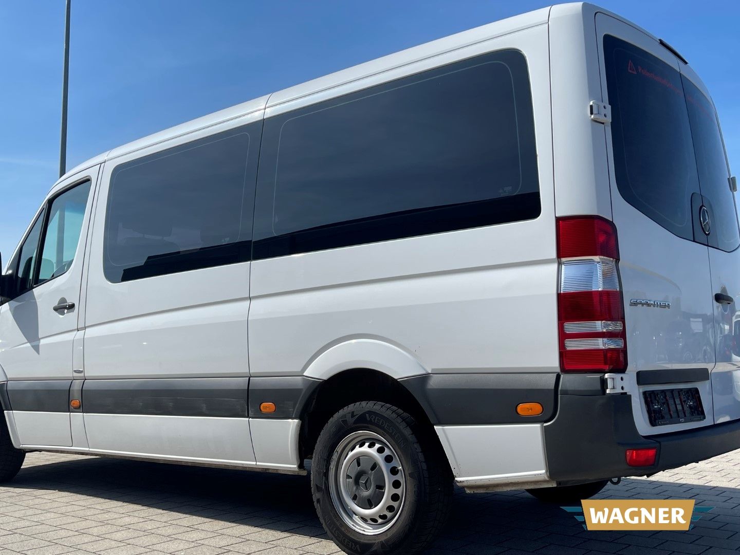 Fahrzeugabbildung Mercedes-Benz Sprinter II Kombi 214 CDI Klima 9-Sitzer