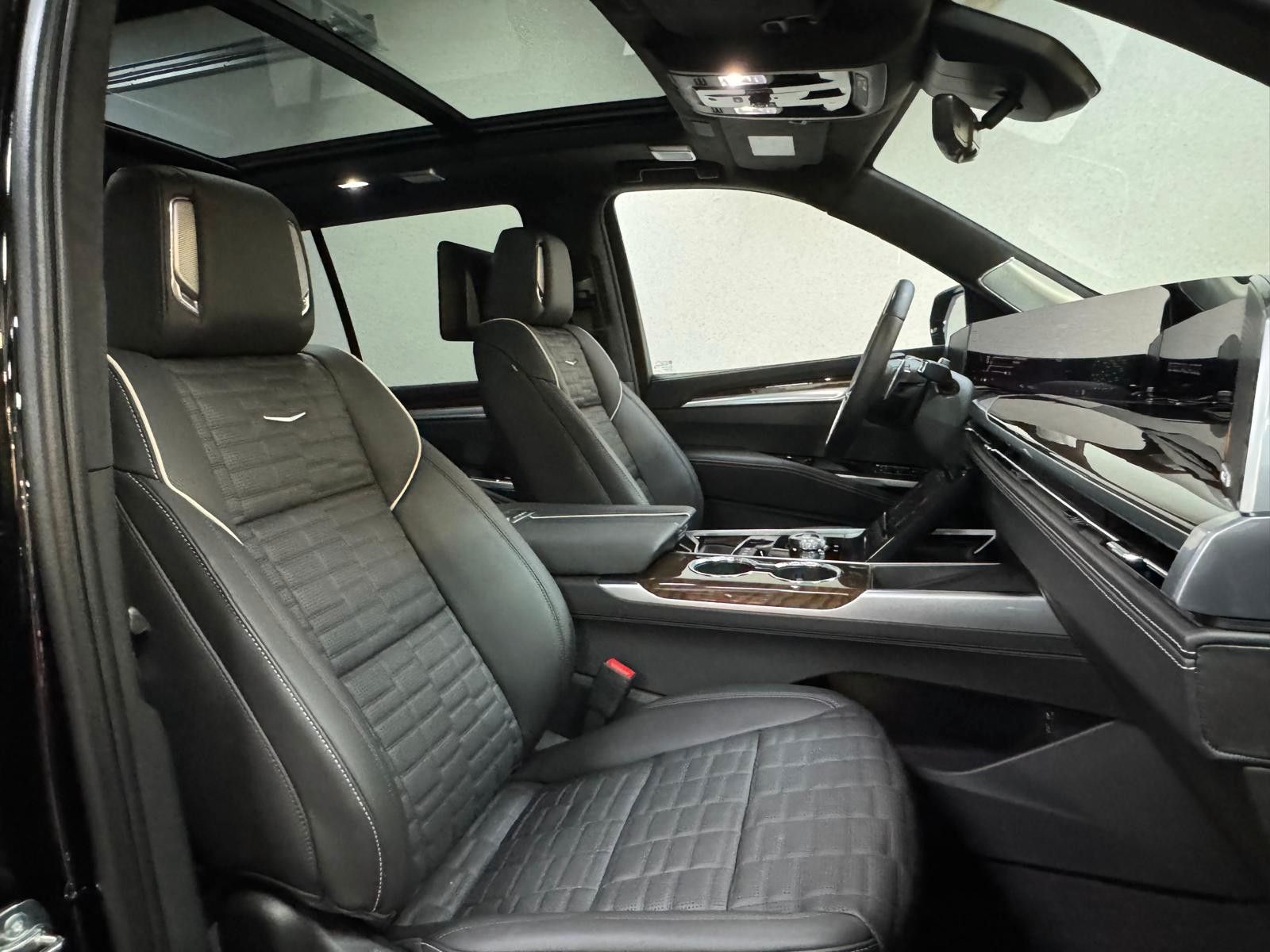 Fahrzeugabbildung Cadillac 2026 ESCALADE SPORT PLATINUM 6.2 V8-HUD-NIGHT V