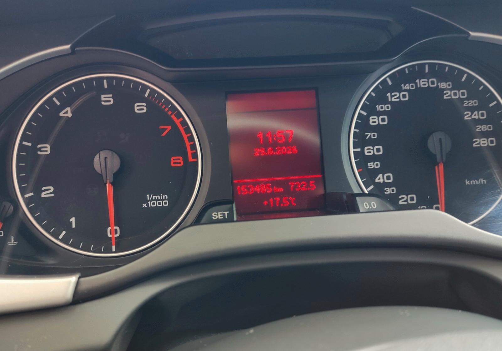 Audi A4 2009 — photo 13