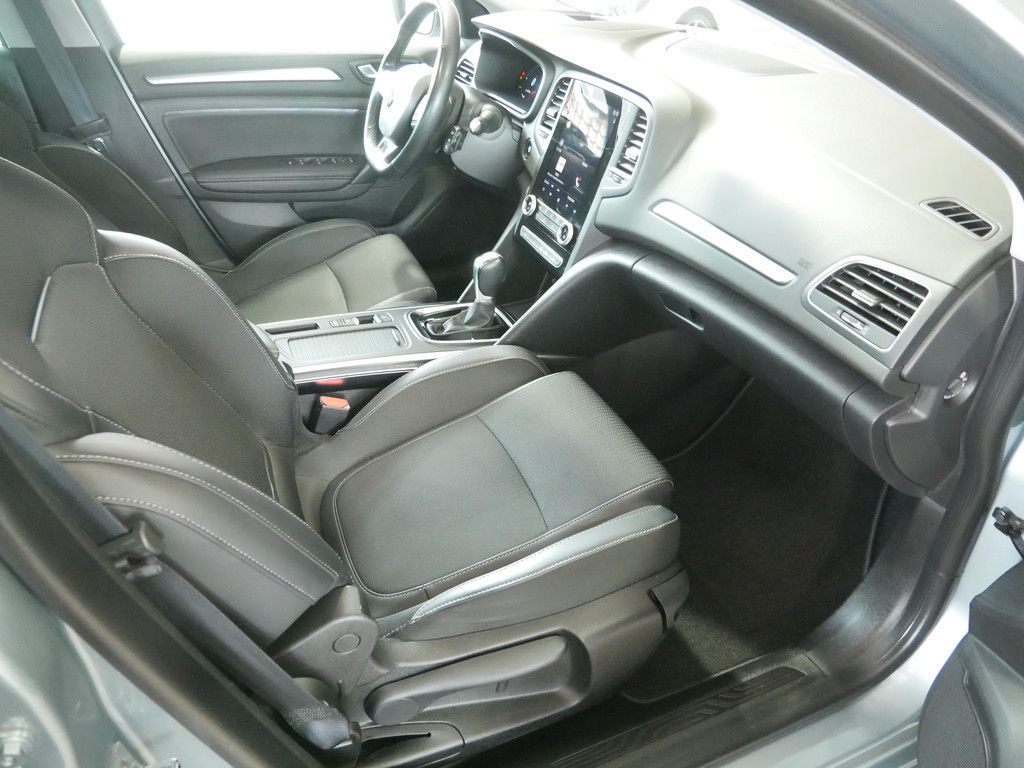 Fahrzeugabbildung Renault Megane Grandtour Intens E-TECH Plug-in 160