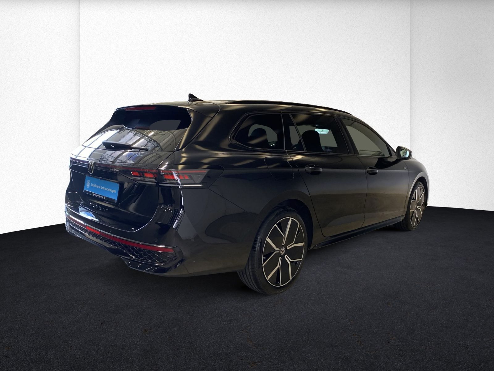 Volkswagen Passat 1.5 eHybrid R-Line AHK DCC HuD Pano foto 2