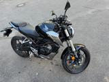 Honda CB125R - 2300KM, externer Batterielader - Angebote