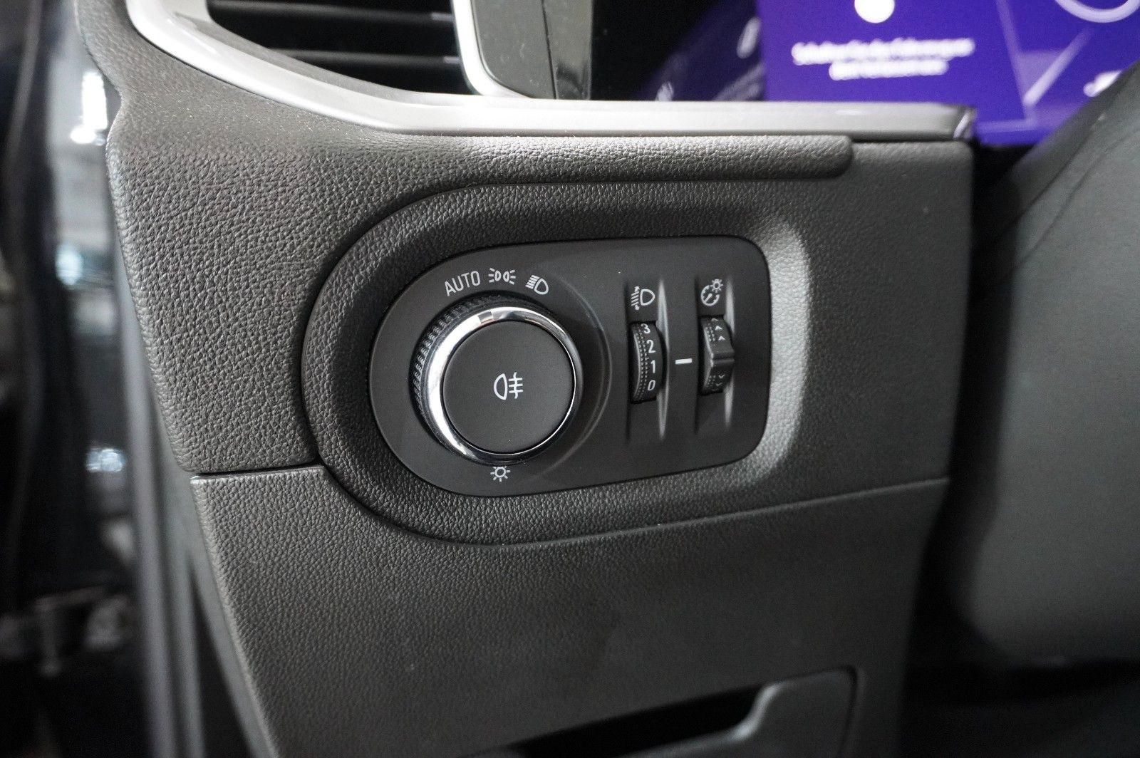 Fahrzeugabbildung Opel Grandland (X) 1.2T GS SPORT NAVI/LED/VIRT./DAB+
