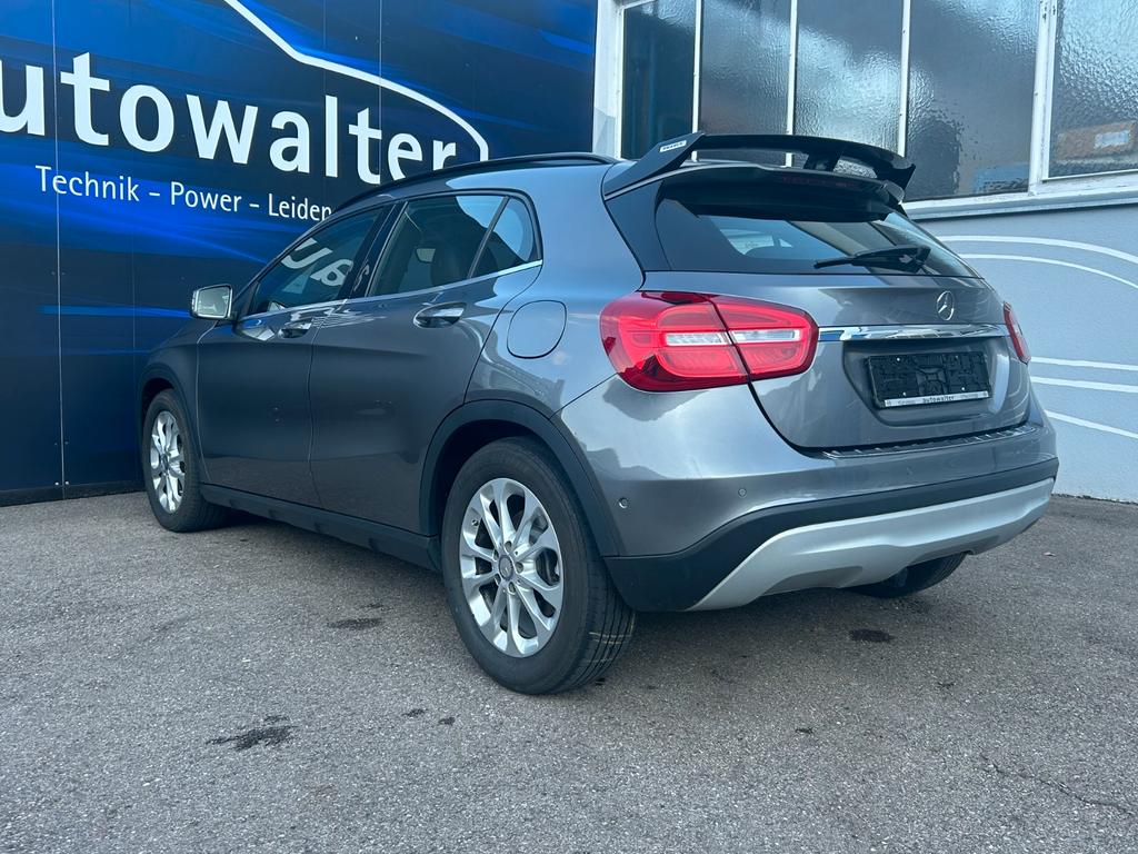 Mercedes-Benz GLA 200