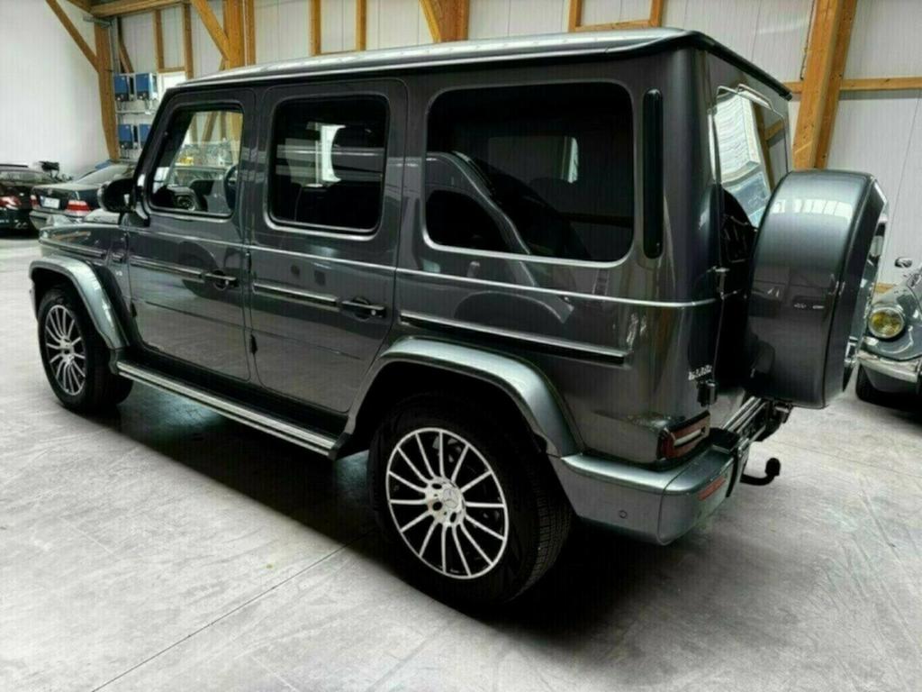 Mercedes-Benz G 500