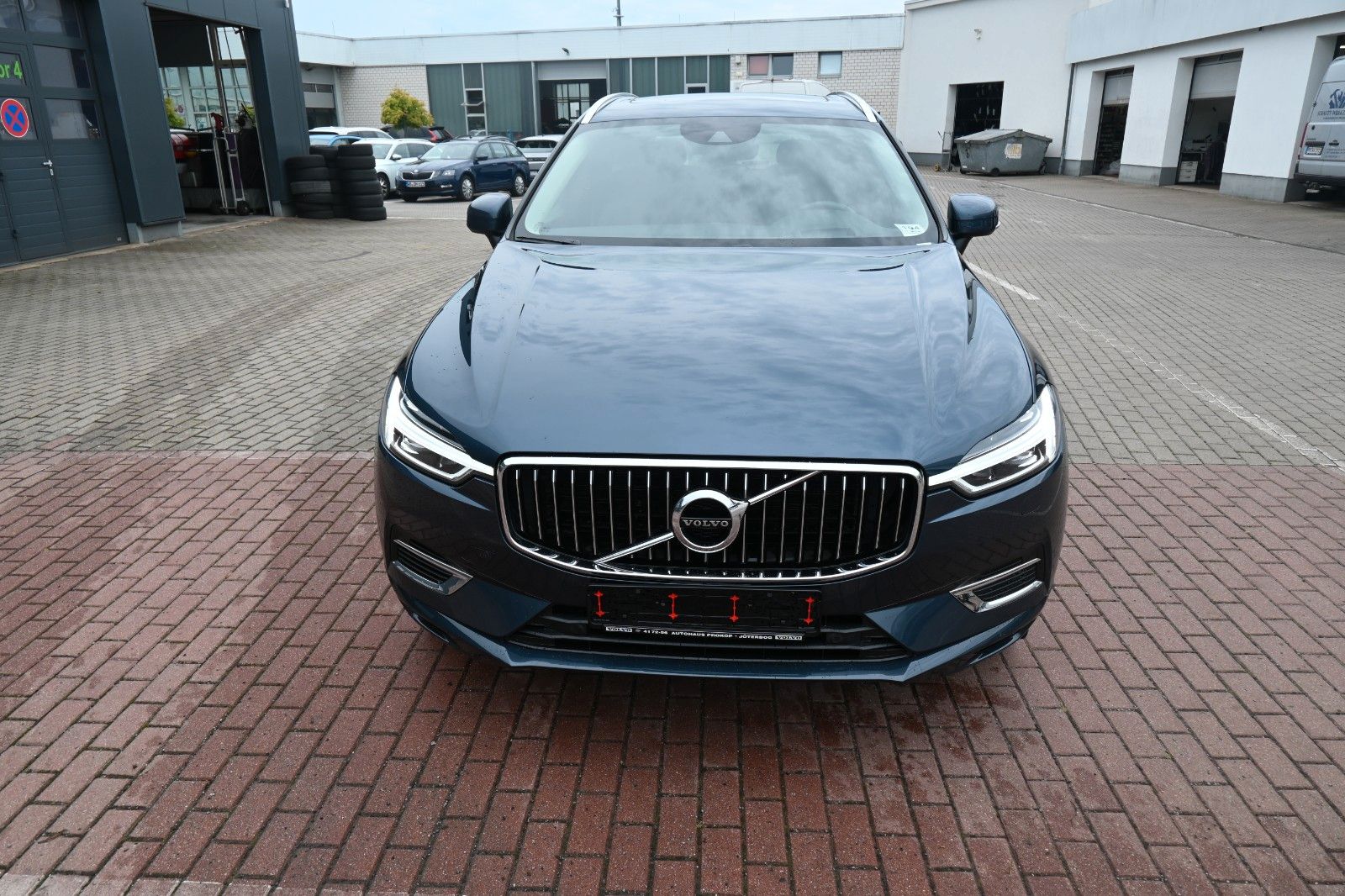 Fahrzeugabbildung Volvo XC 60 Inscript. T8 PHEV AWD*HUD*Massage*Luft*AHK