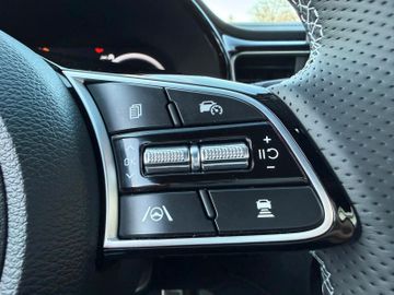 Kia XCeed 1.6T GT-Line 180 DCT7 Glasdach Navi Kamera