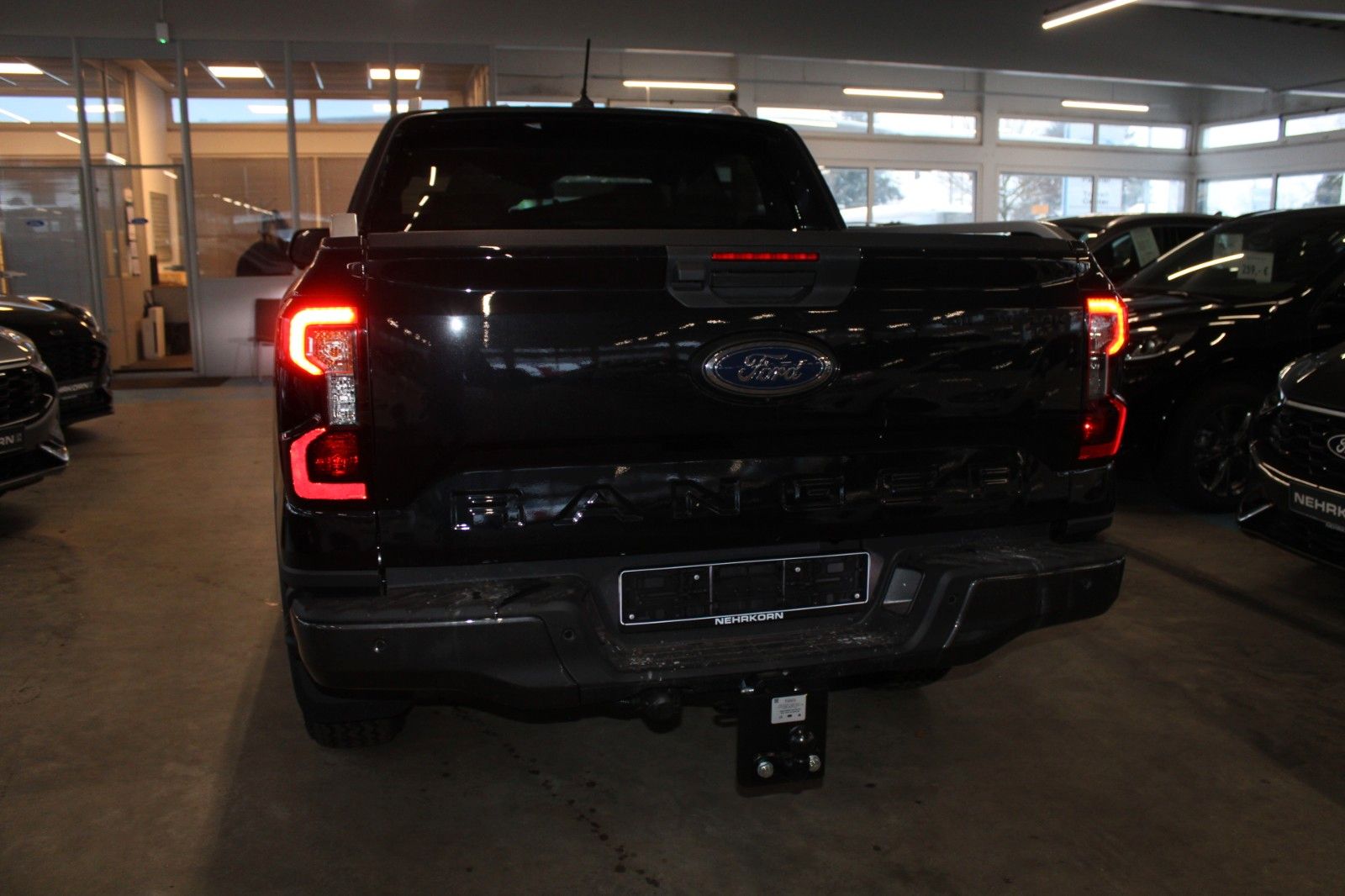 Fahrzeugabbildung Ford Ranger Wildtrak Automatik AHK LED STANDHEIZUNG