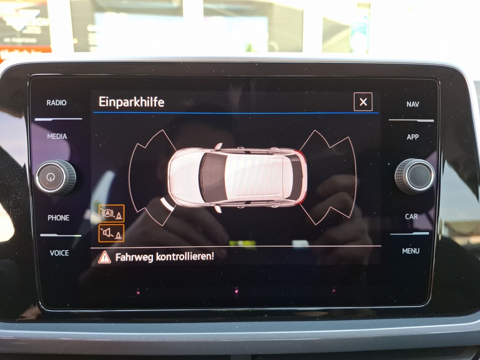 Fahrzeugabbildung Volkswagen T-Roc TDI Style LED Navi AID ACC Park-Assist SH
