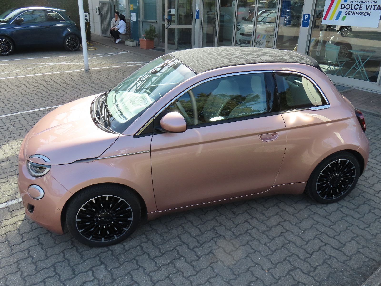 Fiat 500e Cabrio La Prima by Bocelli 42 kWh imagem 3