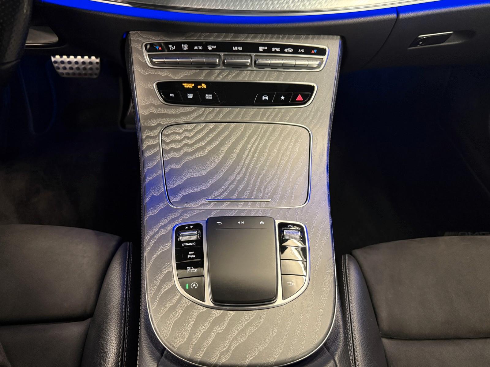 Mercedes-Benz E 220d Coupe AMG LED BURMESTER PANO.KAMERA NIGHT