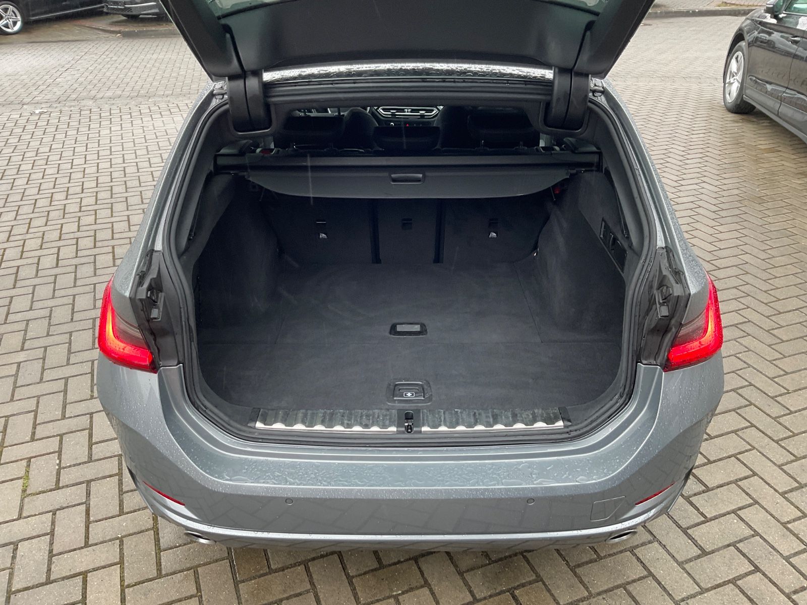 Fahrzeugabbildung BMW 318d Touring,Carplay,Keyless,Ambiente,Sitzheizun