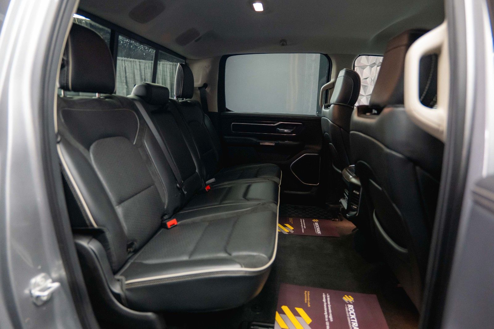 Fahrzeugabbildung Dodge RAM 5.7 V8 HEMI 4x4 Night LARAMIE LONGBED 19%