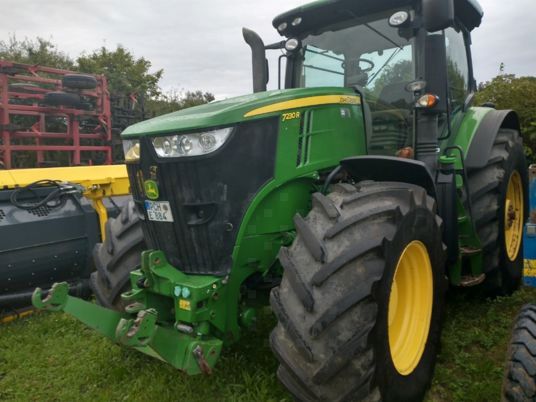 John Deere 7230R