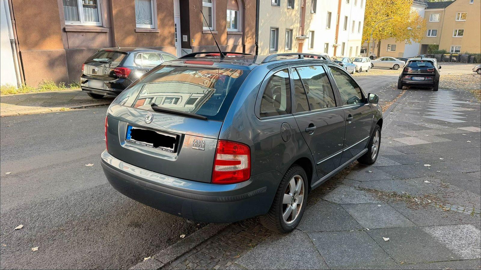 Skoda Fabia 2006 — engine 75 HP (55kW)