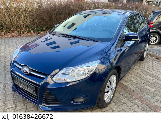 Ford Focus Lim1,0 Turbo Ambiente*KLIMA*PDC*EU5*I Hand