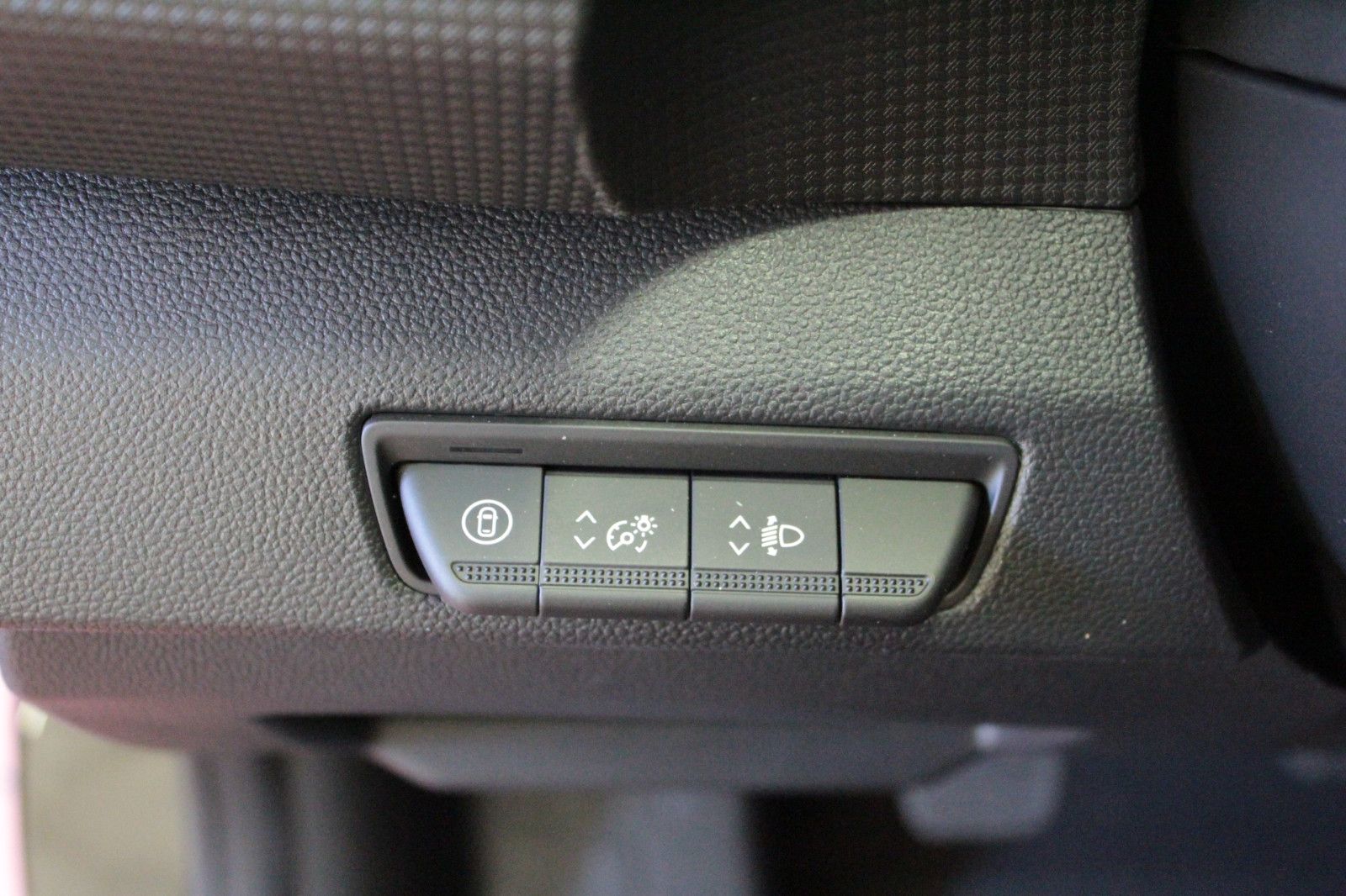 Fahrzeugabbildung Renault Trafic Dci 150 Grdt Evolution *Rollstuhlrampe*