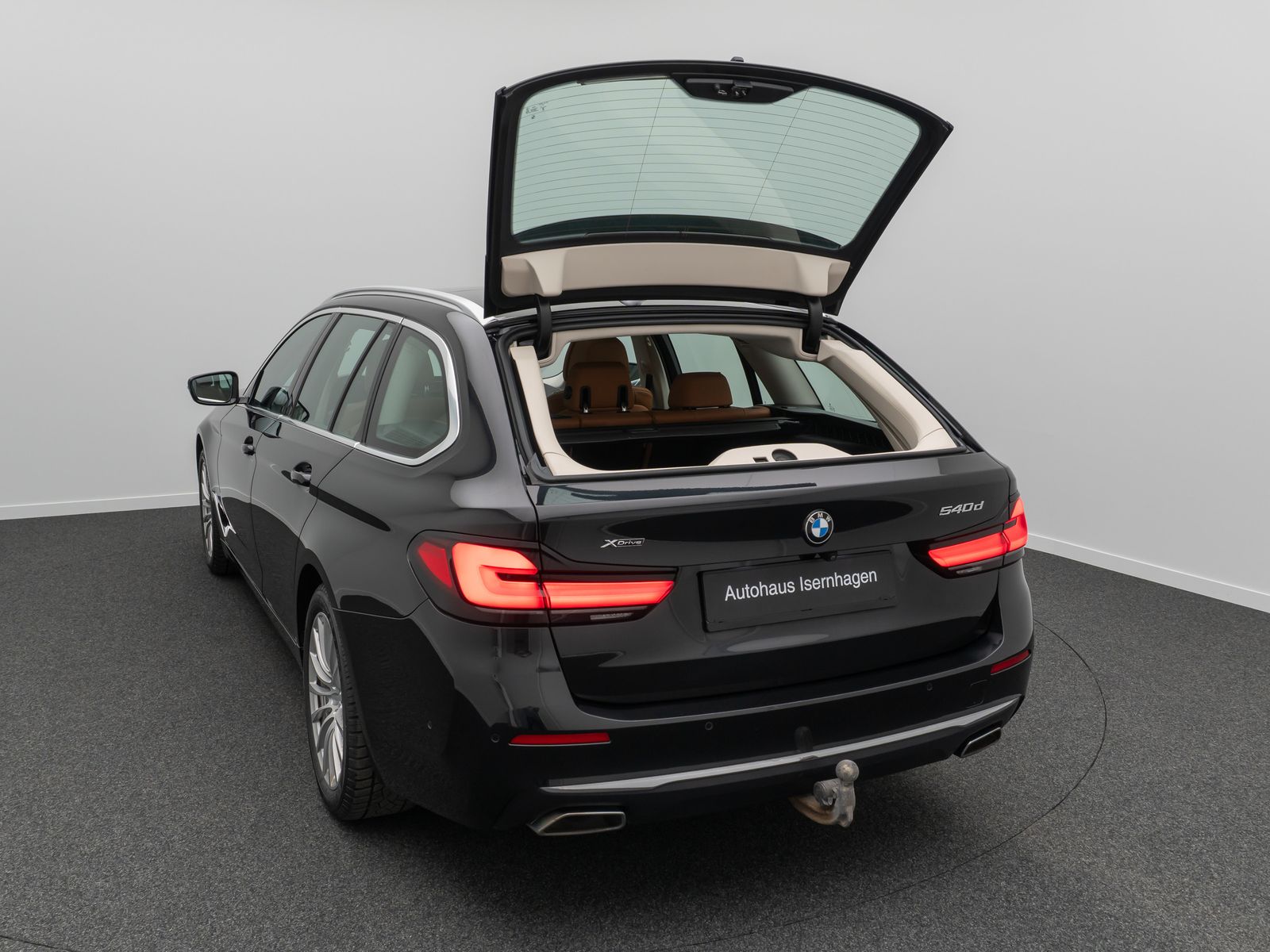 Fahrzeugabbildung BMW 540d xD LuxuryLine HUD Kamera DAB Laser Panorama