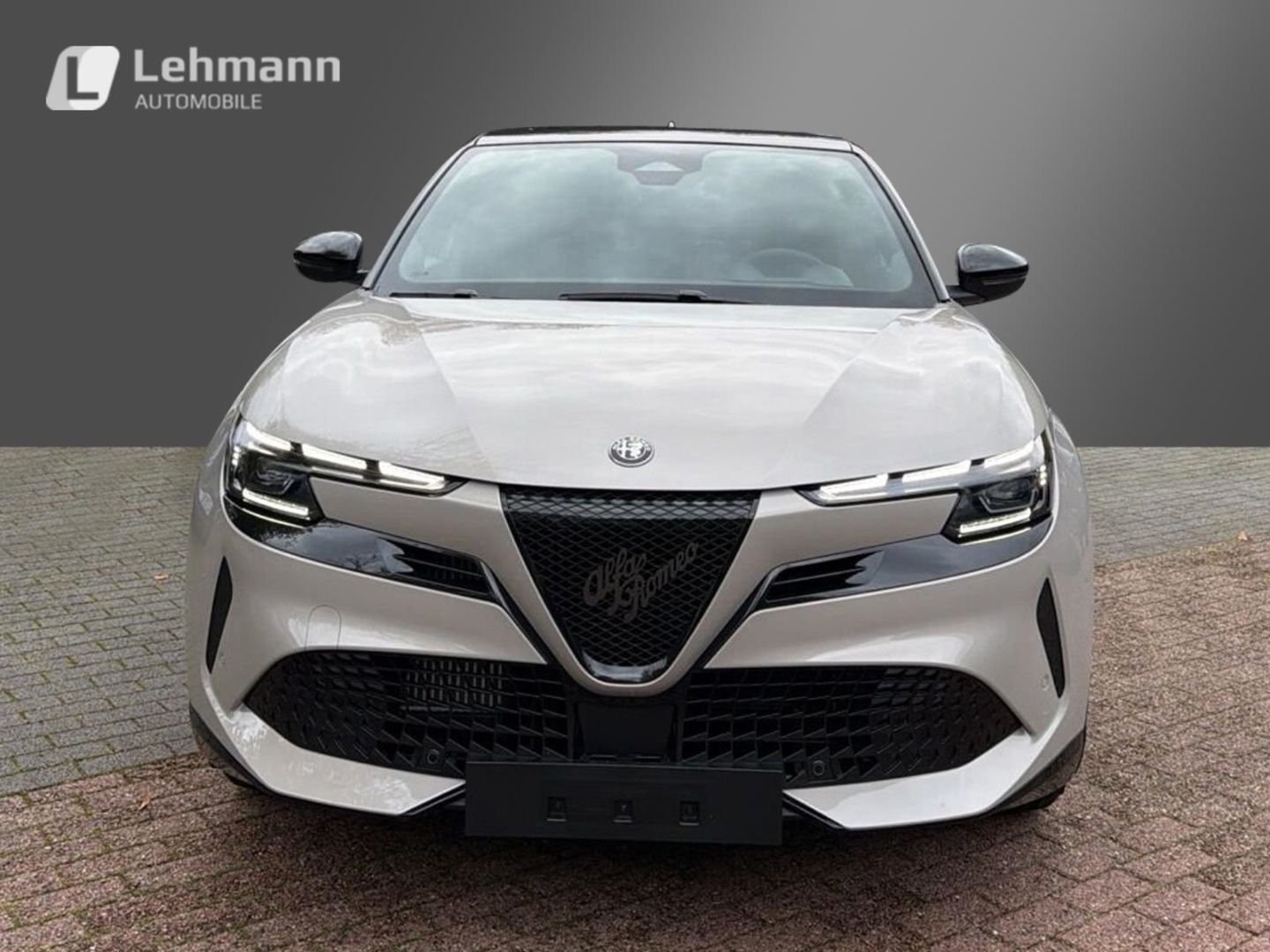 Fahrzeugabbildung Alfa Romeo Junior Ibrida 1.2 VGT 48V-Hybrid 107 kW Ti
