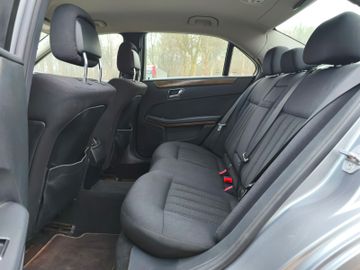 Mercedes E 250 - 12