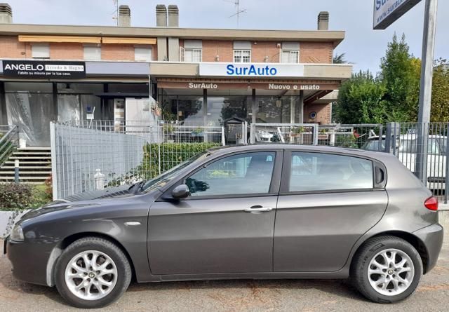 Alfa Romeo ALFA ROMEO 147 1.6 TS Distinctive Imp.Gpl