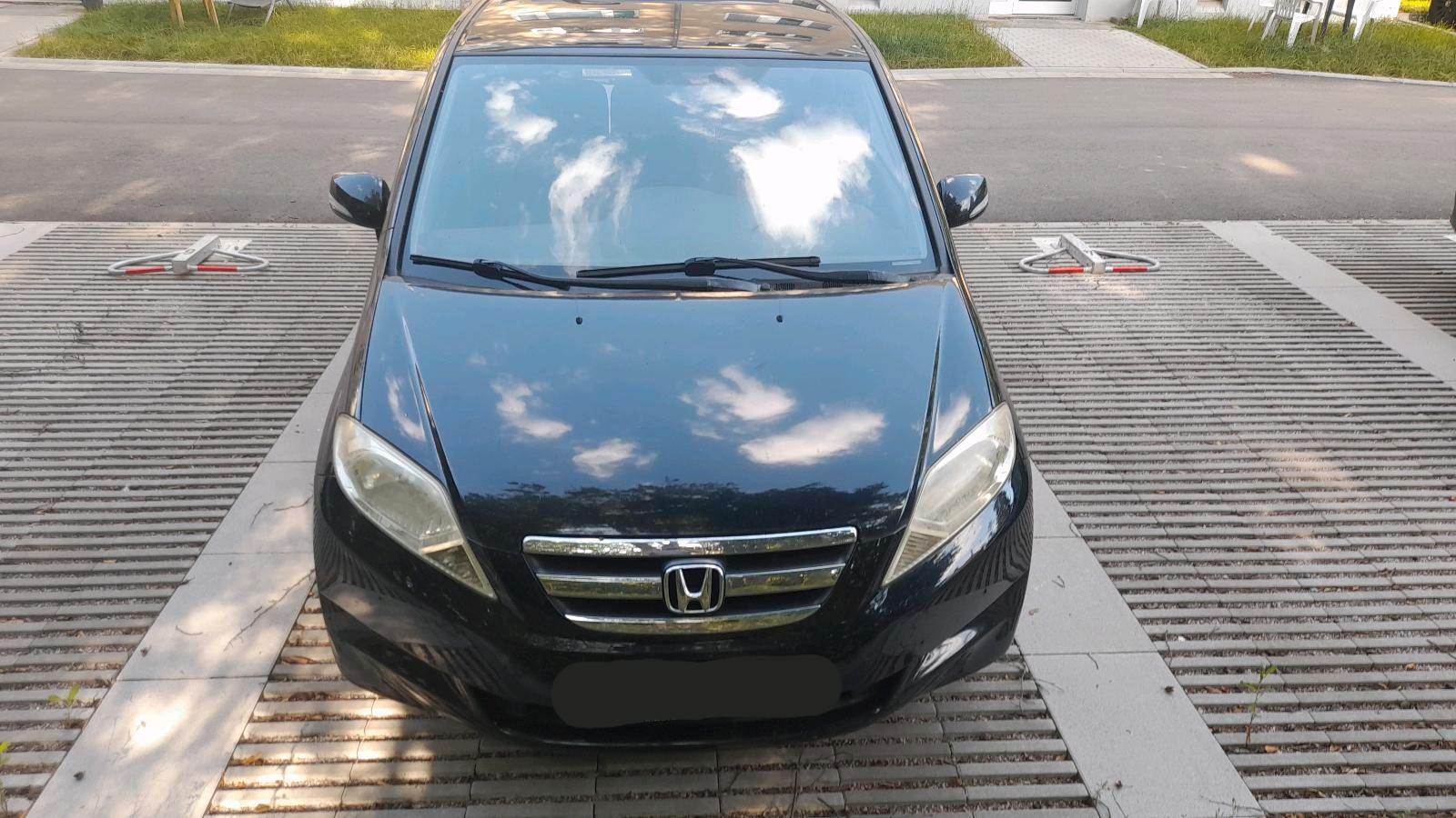 Honda FR-V