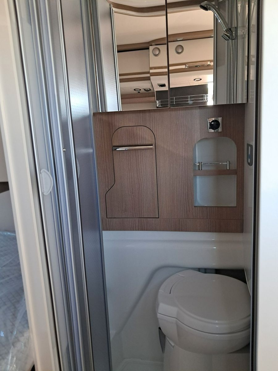 Fahrzeugabbildung Malibu Van compact 540 DB Klimaautomatik, Radio DAB,