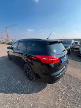Ford Focus Turnier ST 2.0 Recaro NP: ca. 34.000€ - Ford Focus: Schwarz, Kombi