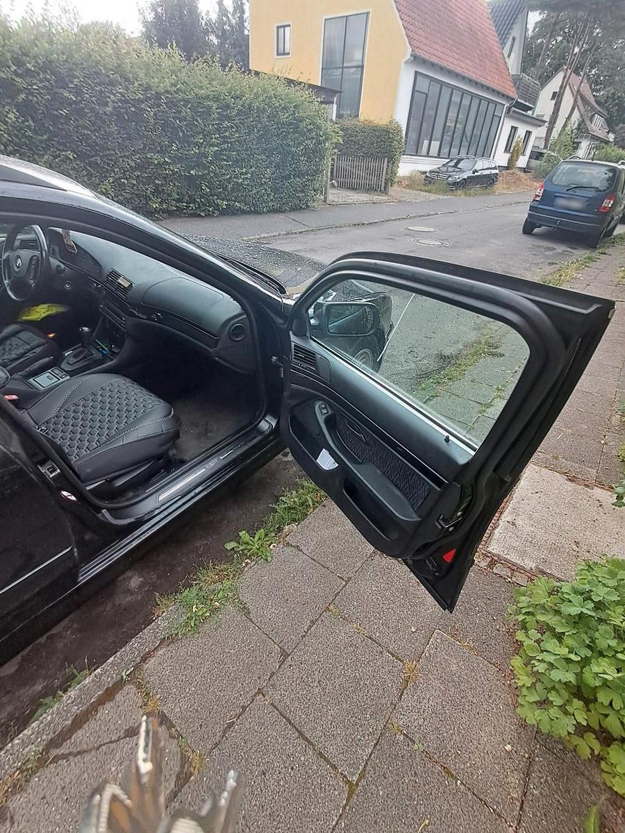 BMW 525