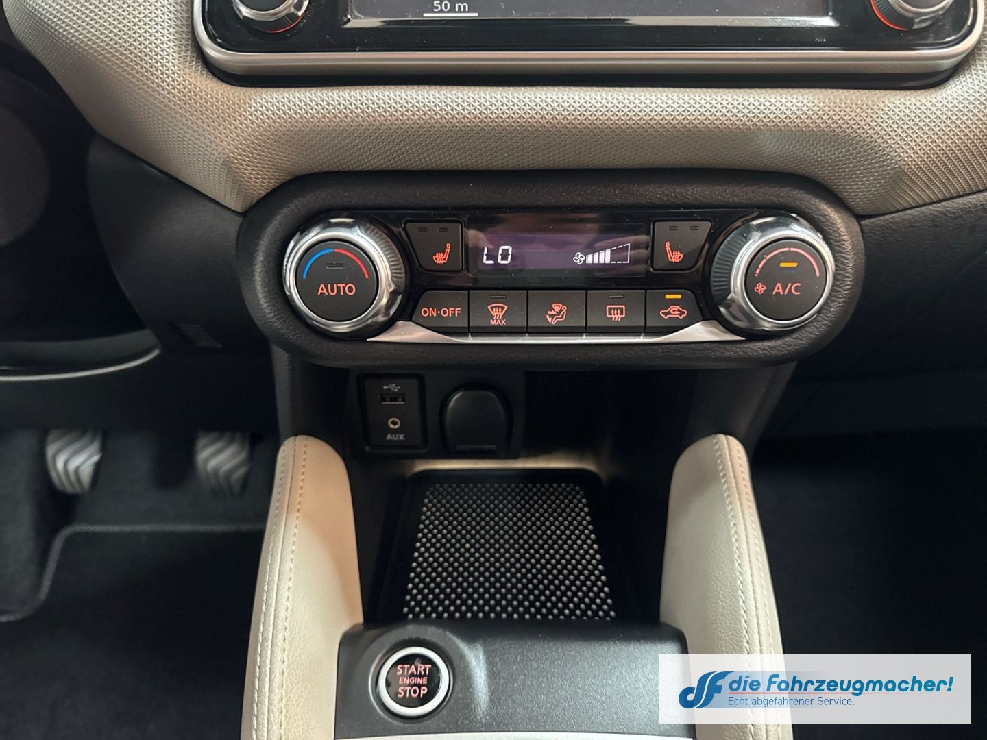 Fahrzeugabbildung Nissan Micra N-Connecta Navi DAB Ambientebeleuchtung SH