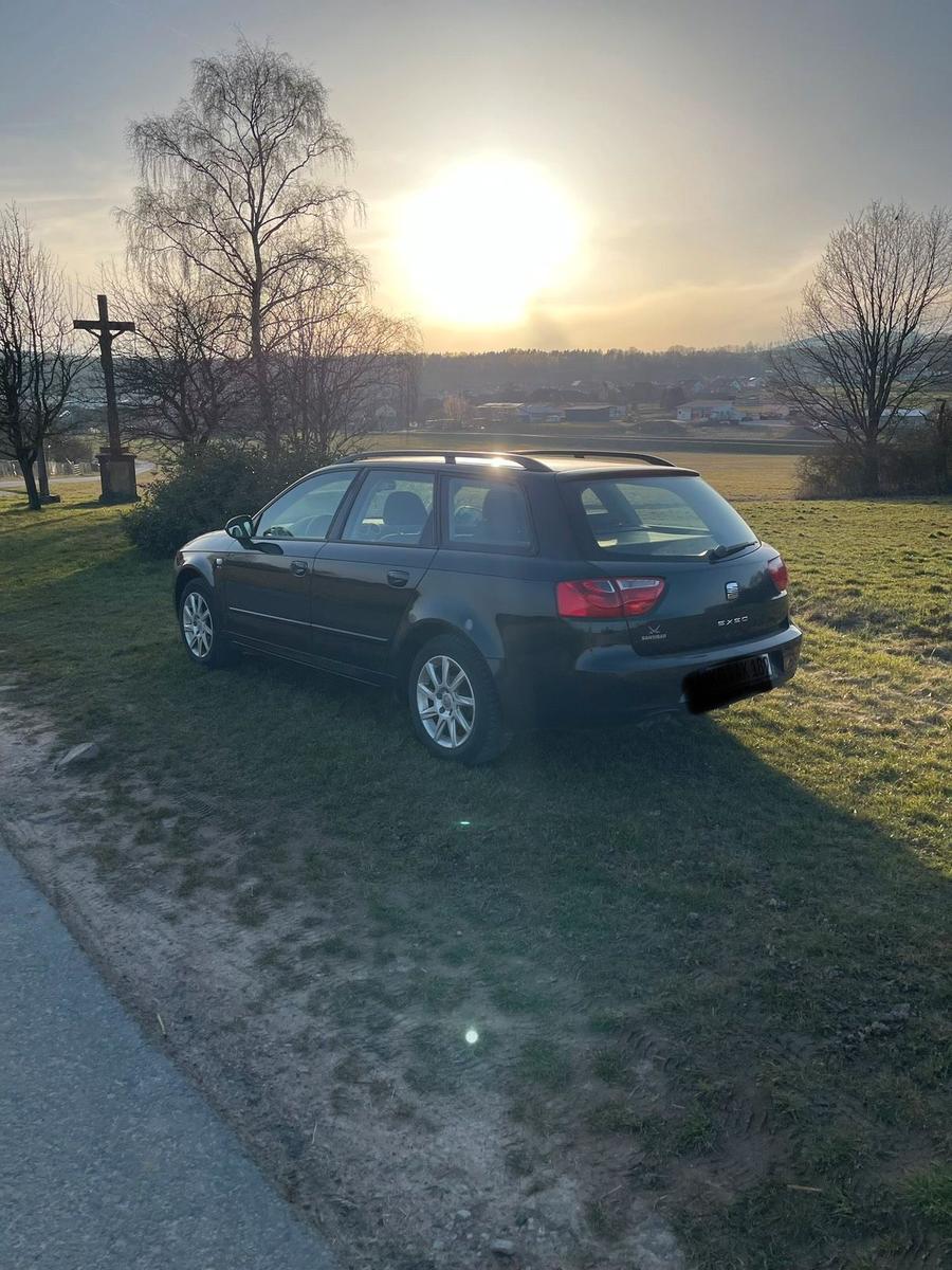 Seat Exeo 2010 — салон