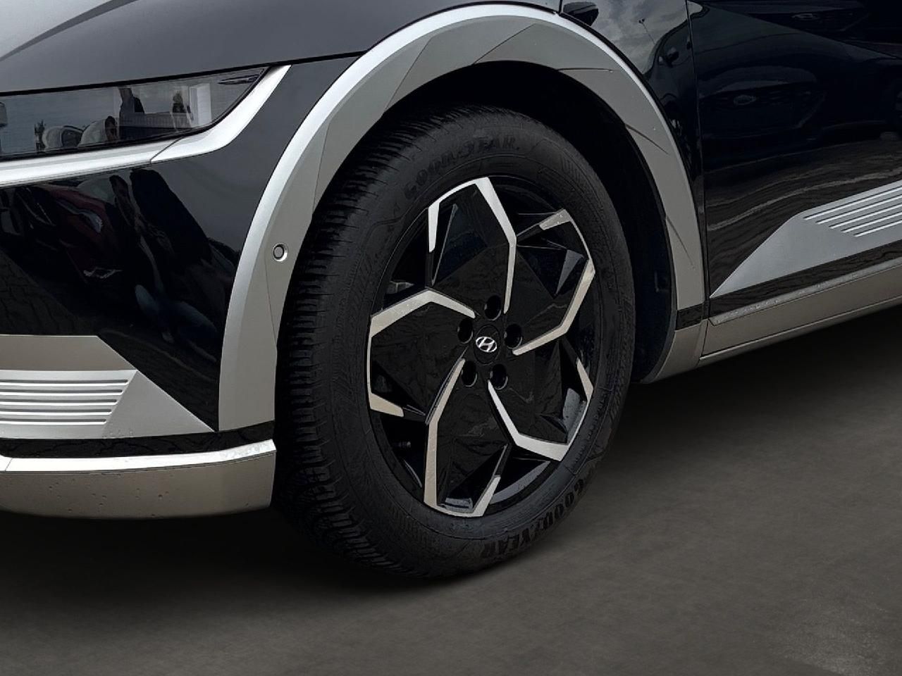 Fahrzeugabbildung Hyundai IONIQ 5 UNIQ *GJR + AHK*