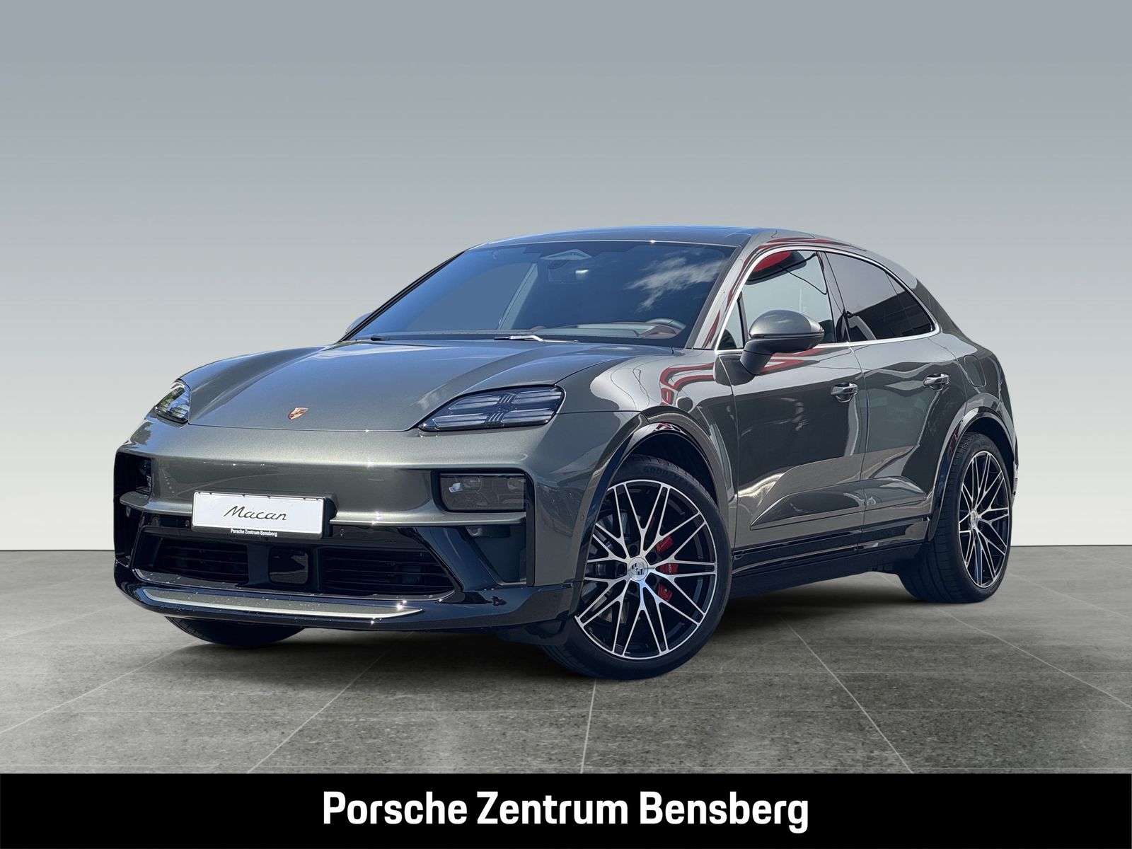 Porsche Macan 4S Electric