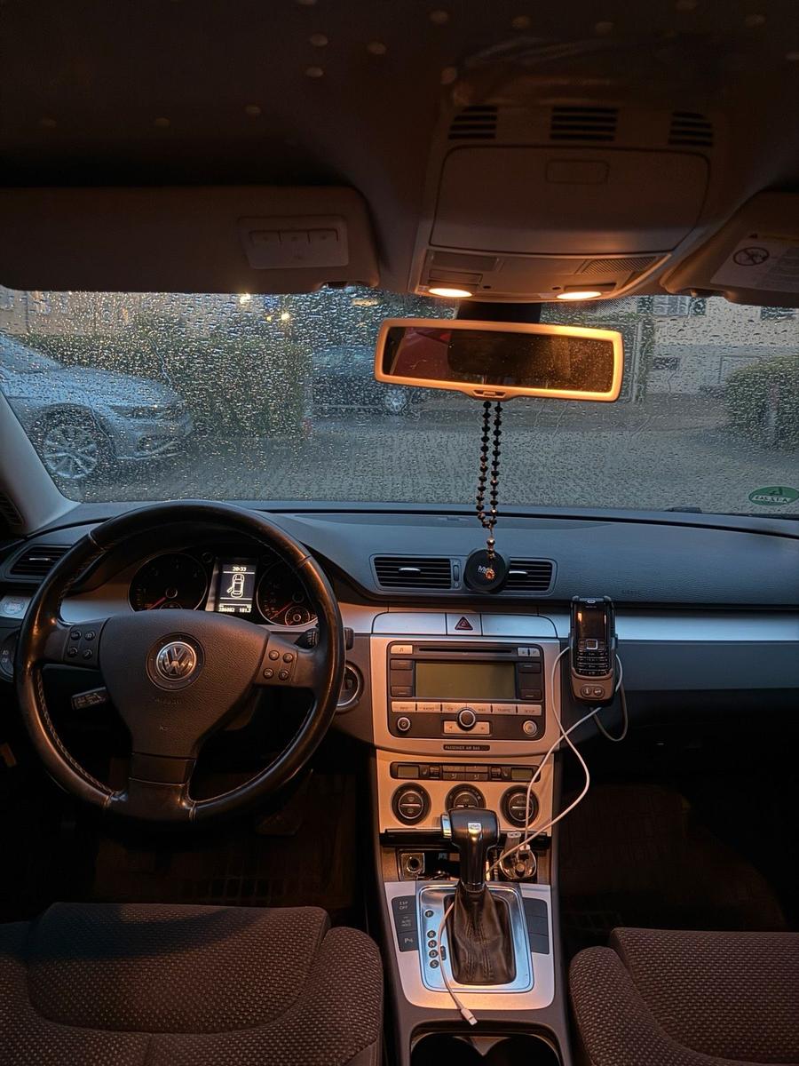 Volkswagen Passat 2009 — photo 8