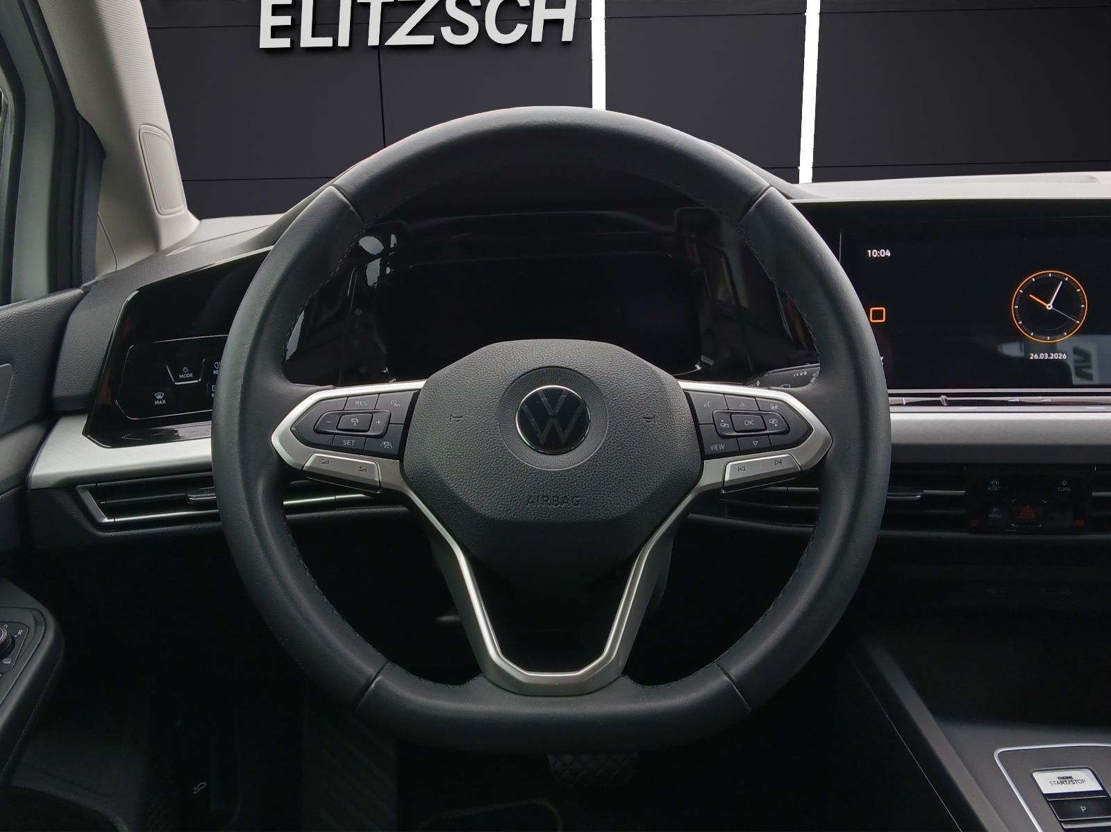 Fahrzeugabbildung Volkswagen Golf VIII Variant TDI Life DSG LED Navi AID ACC