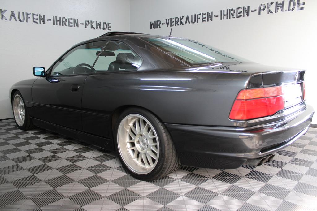 BMW 850