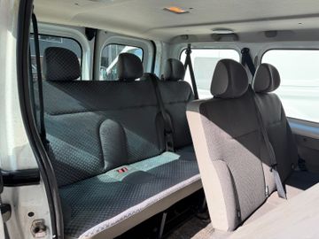 Opel Vivaro - 11