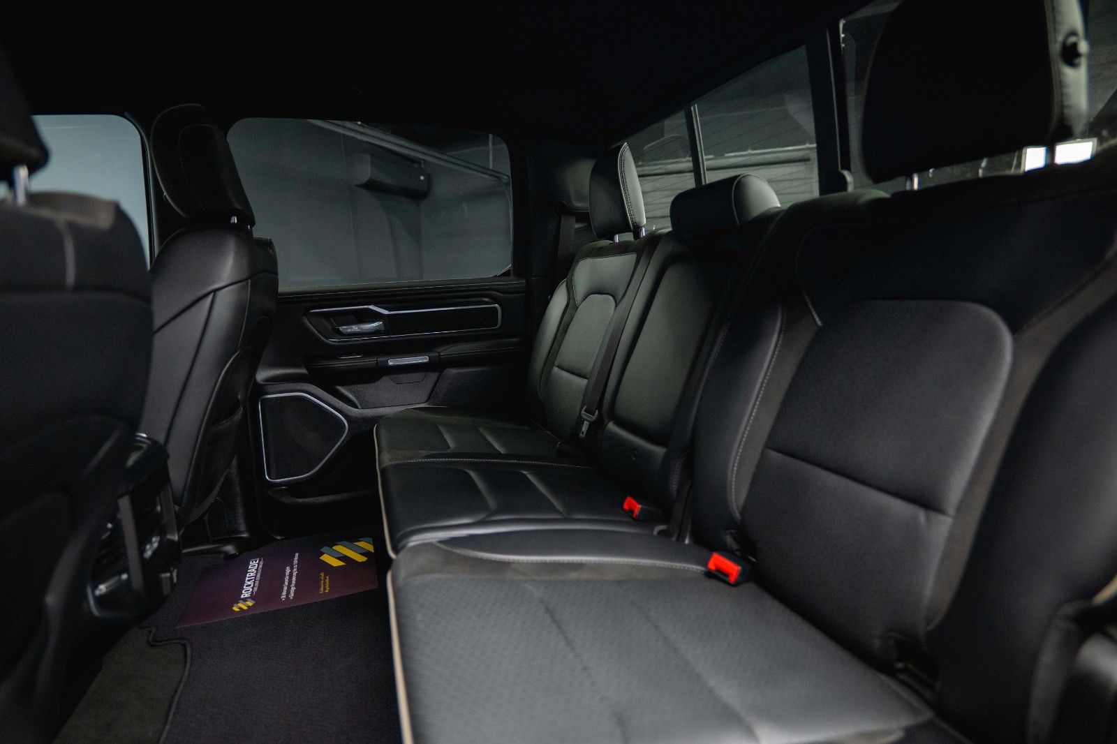 Fahrzeugabbildung Dodge RAM 5.7 V8 HEMI 4x4 OFFROAD Night LARAMIE 19%