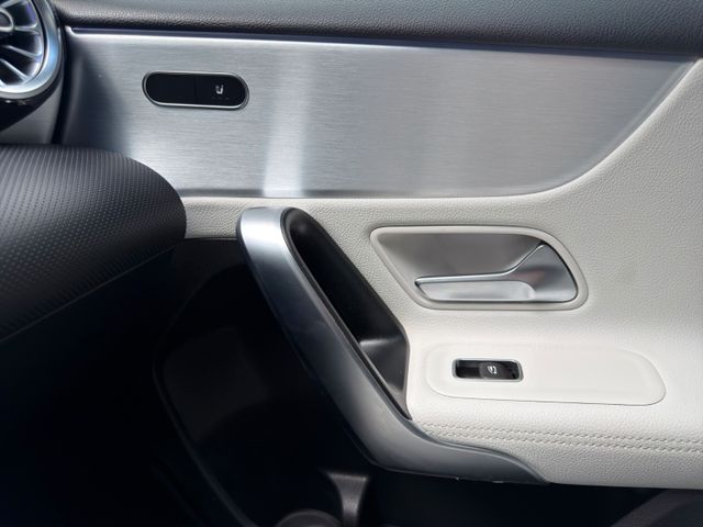 Mercedes-Benz A 220 d AMG PAKET/PANORAMA/HEAD-UP/ – Bild 20 von 21