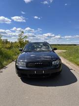 Audi A4 3.0 quattro Avant - - Audi A4 aus 2002: 3.0