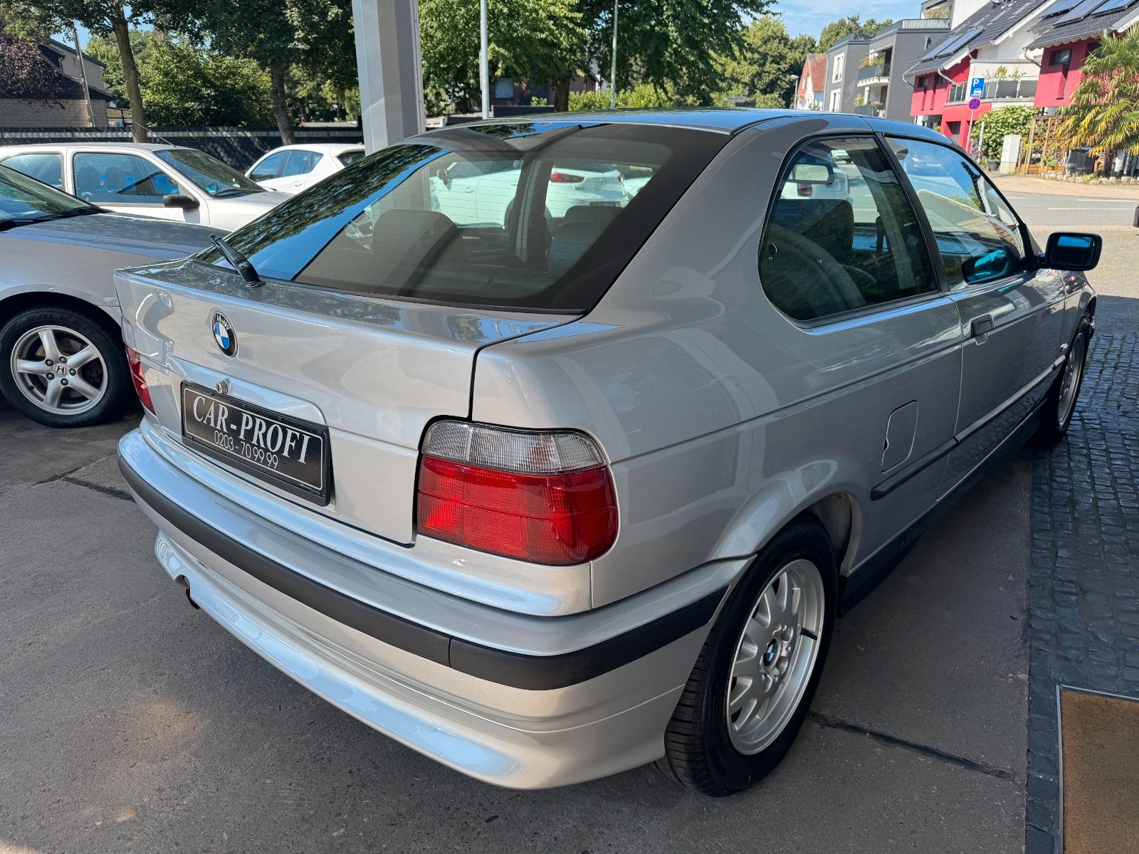 Fahrzeugabbildung BMW 316i Compact Automatik Leder/Klima/2.Hand