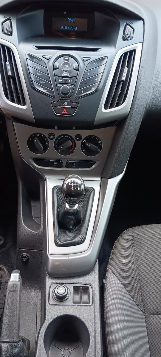 Ford Focus 2013 — photo 6