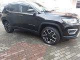 Jeep Compass 4x4+170PS+SITZBELÜFTUNG+24 MON.GARANTIE - Jeep Compass mit Benzin-Antrieb: Allradantrieb, Geländewagen, Automatik, 2.4