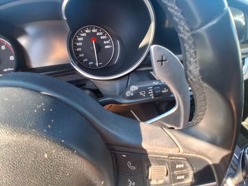 Alfa-Romeo Stelvio - 8