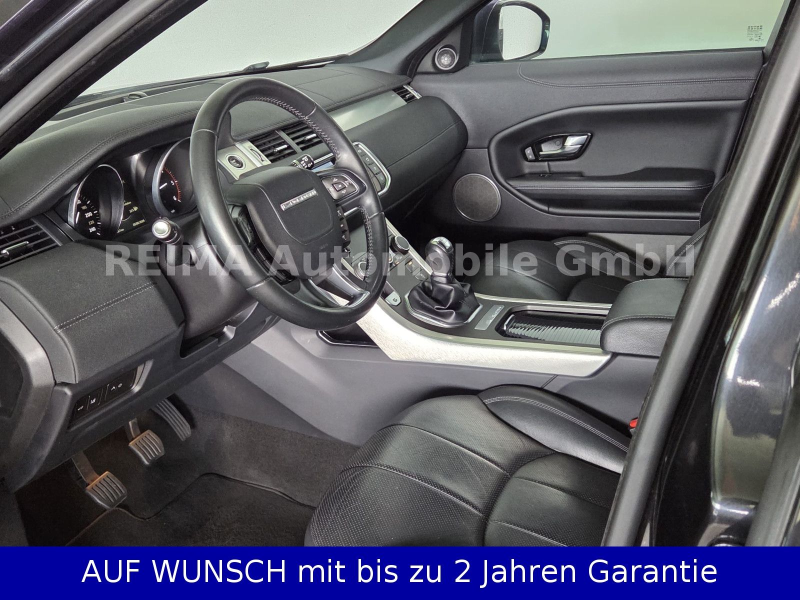 Fahrzeugabbildung Land Rover Range Rover Evoque 2,0D SE, Navi, Xenon, 20" Alu