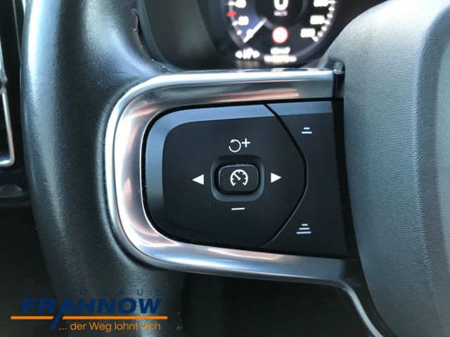 Foto Nummer 19: VOLVO XC 40