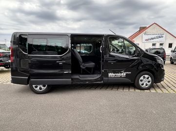 Fotografie des Renault Trafic Combi