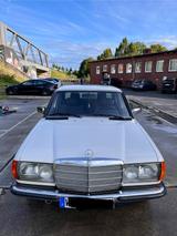 Mercedes-Benz Mercedes Benz W123 200 - Mercedes-Benz 200
