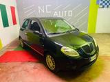 Lancia Ypsilon 1.2 Oro - Lancia Ypsilon Oro mit Benzin-Antrieb